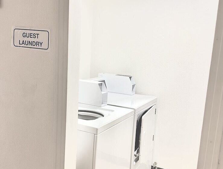 Motel 6 New Stanton, Pa