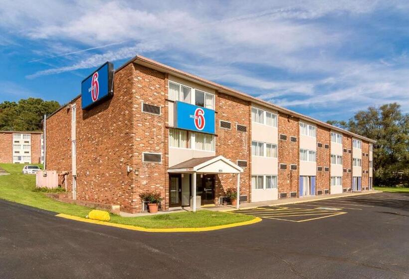 Motel 6 New Stanton, Pa