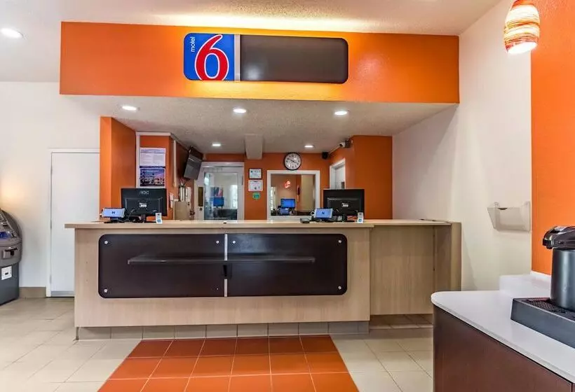 Motel 6 Raleigh, Nc Cary