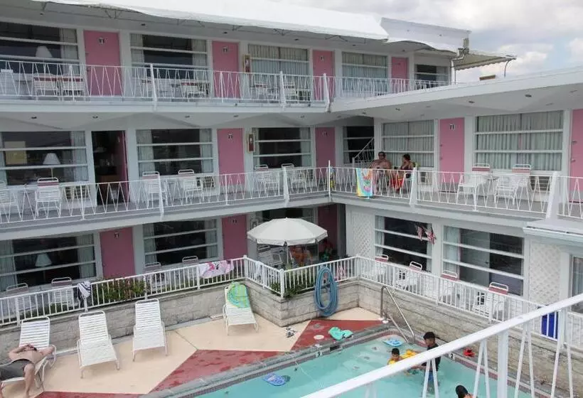 Pink Champagne Motel