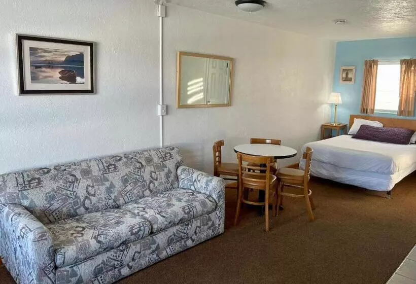 Pink Champagne Motel