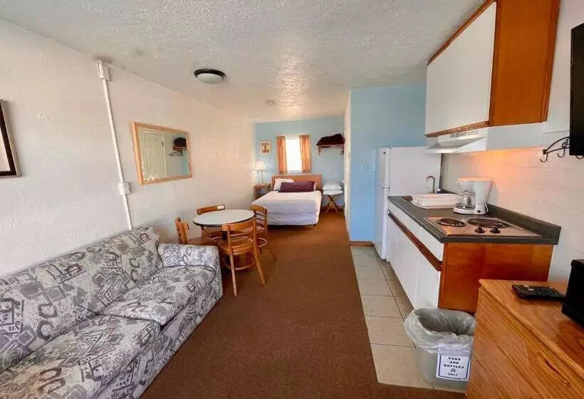 Pink Champagne Motel
