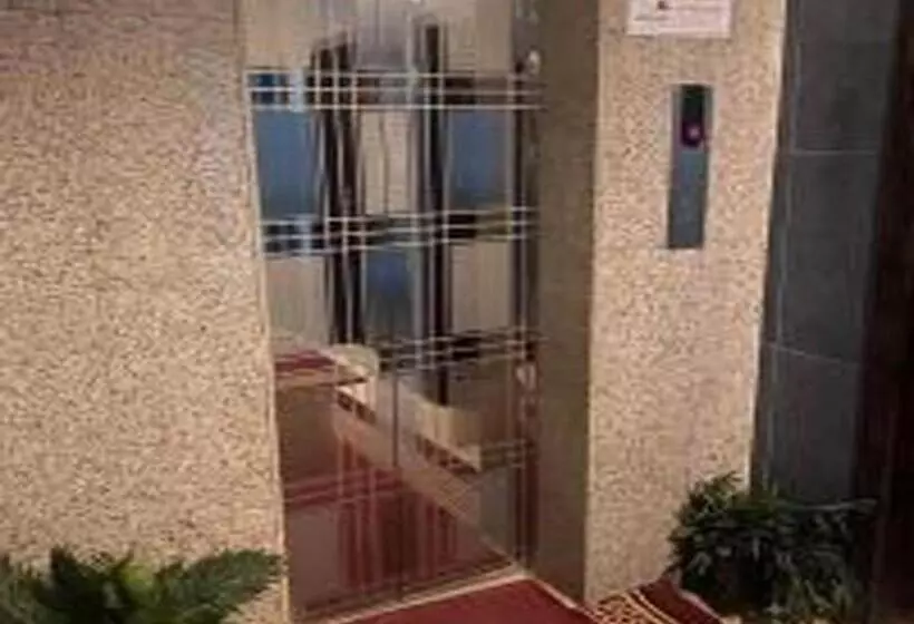 Hotelli العنوان للشقق المخدومة Alanwaan Of The Units Served