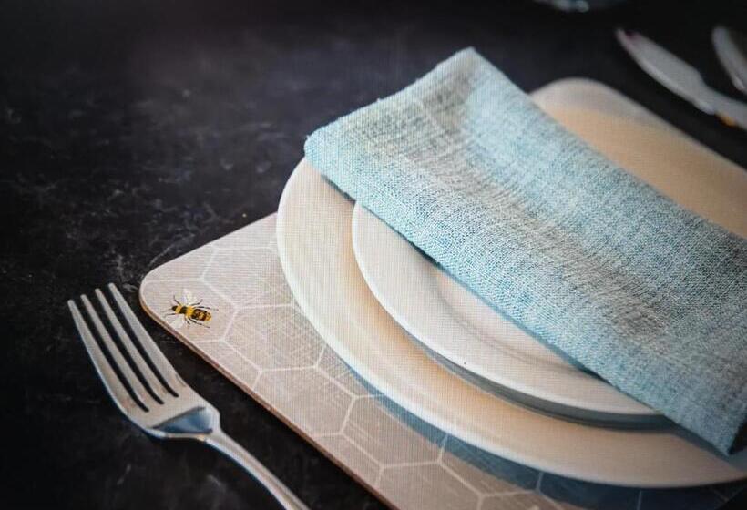 ベッドアンドブレックファースト Drainllwyn