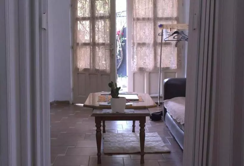 تختخواب و صبحانه Adem S Cozy Terrace Retreat