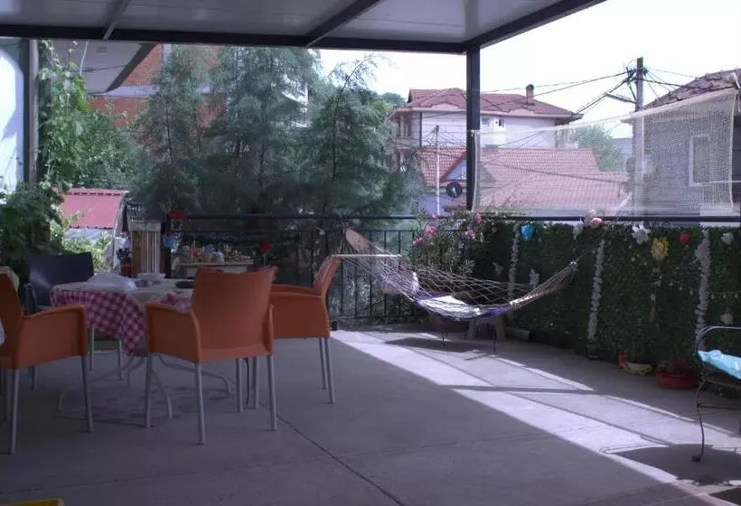 تختخواب و صبحانه Adem S Cozy Terrace Retreat