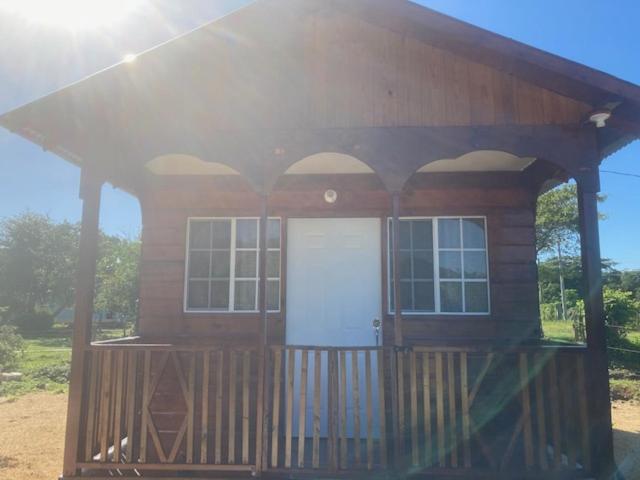 تختخواب و صبحانه The Kool Spot