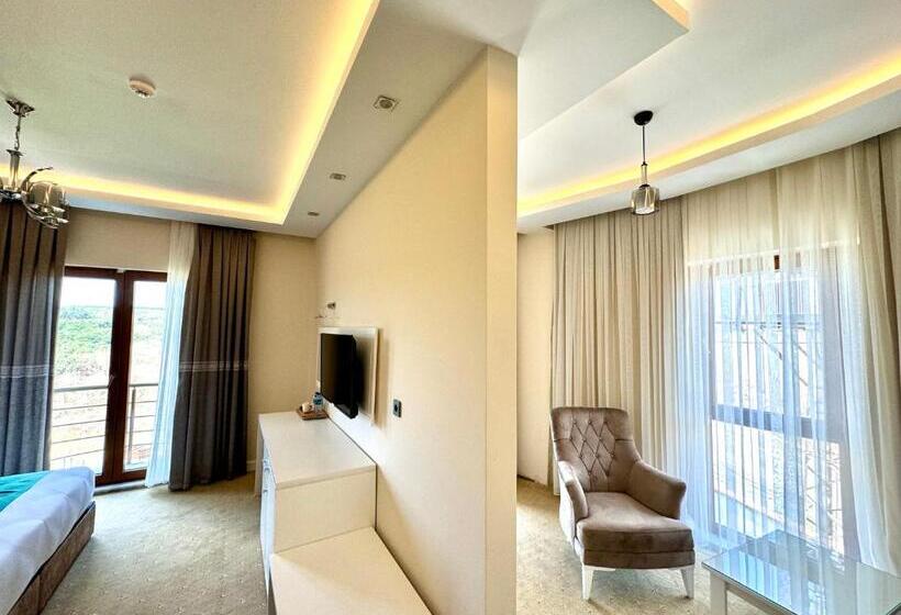 Green Roof Hotel & Spa