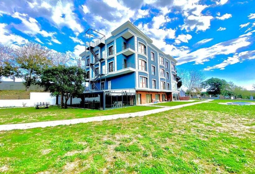 Green Roof Hotel & Spa