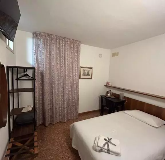 Hotelli Albergo Da Pina