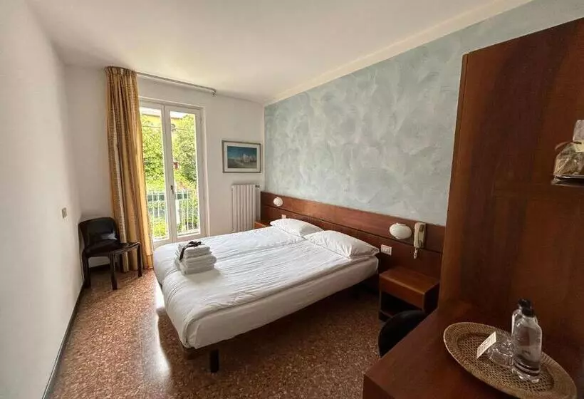 Hotelli Albergo Da Pina