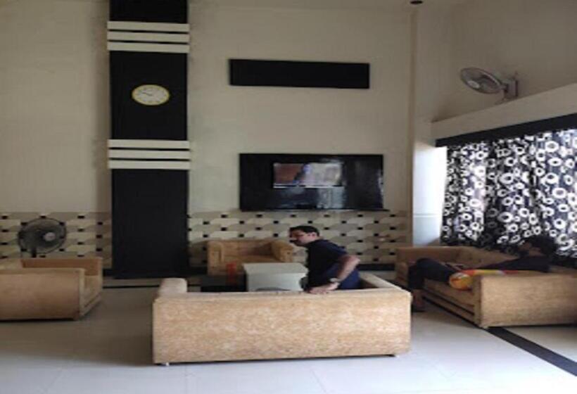 בית מלון כפרי Castle Inn & Restaurant  Mp