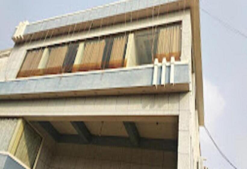 בית מלון כפרי Castle Inn & Restaurant  Mp