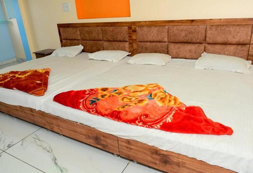 בית מלון כפרי Ganraj Shranam