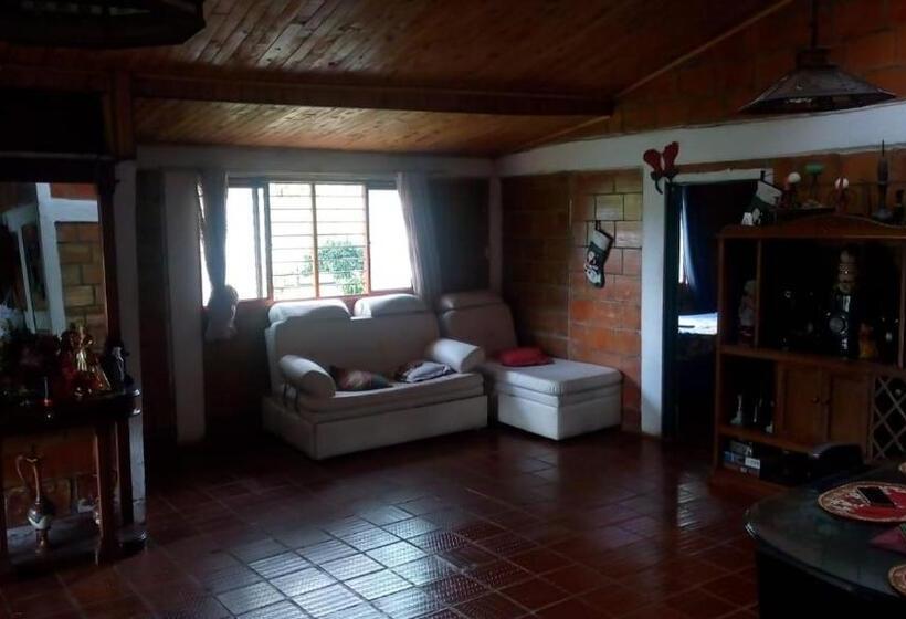 Hotel Hospedaje La Diana