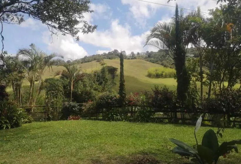 Hotelli Hospedaje La Diana