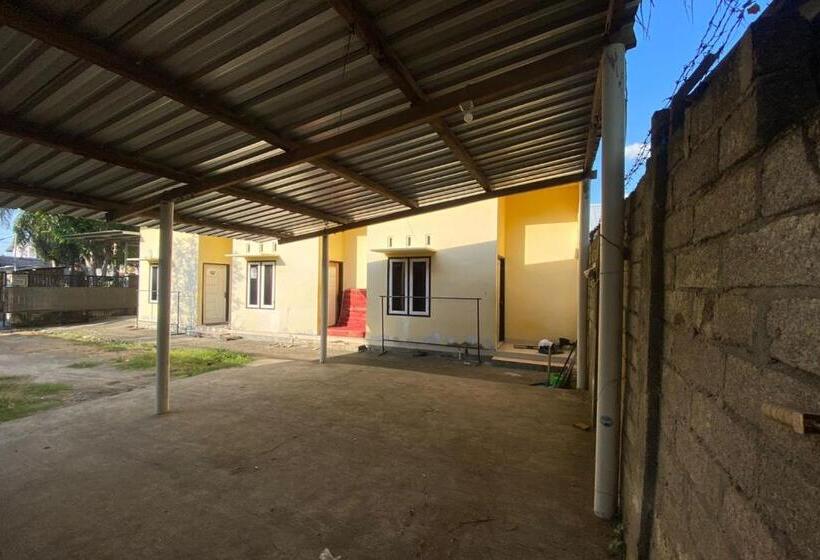 酒店 Oyo Life 93153 Kos Jenggala