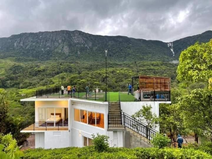 Hotel Sinharaja Tea Garden