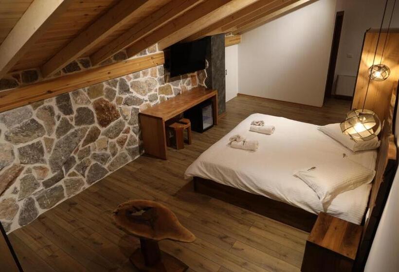 هتل Sofra Kolonjare