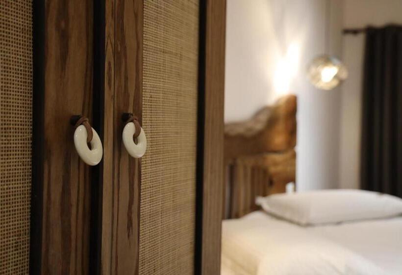 هتل Sofra Kolonjare