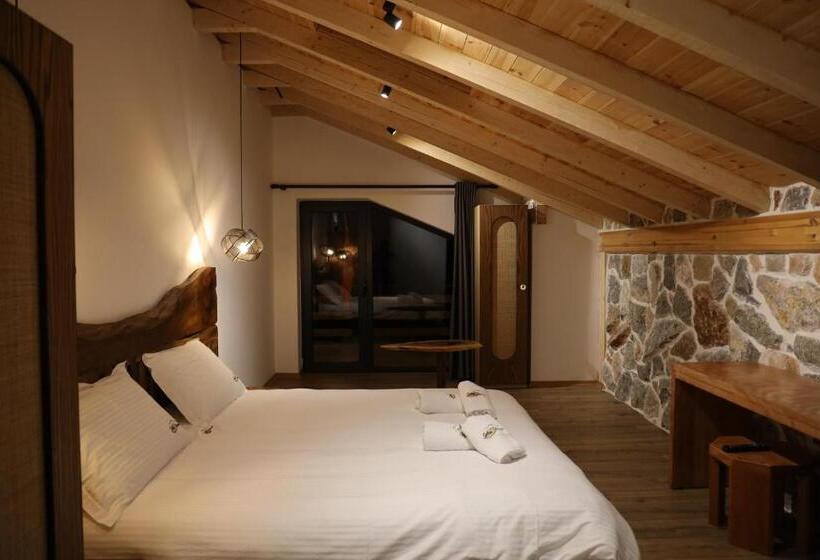 هتل Sofra Kolonjare