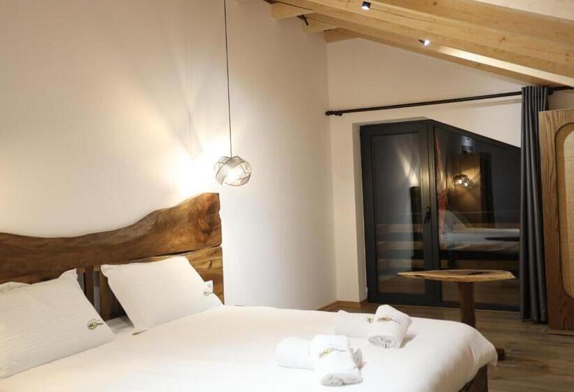 هتل Sofra Kolonjare