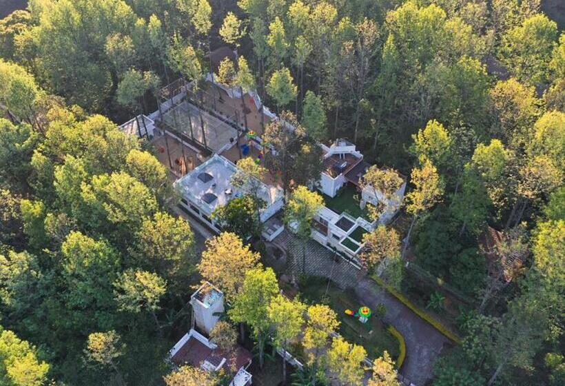 فندق Sun Resorts And Adventures