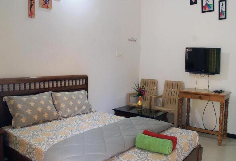 هتل The Asian Villa