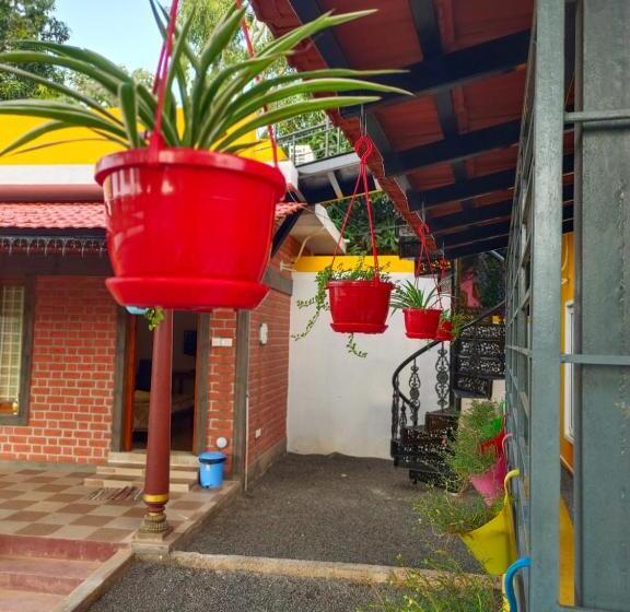 هتل The Asian Villa