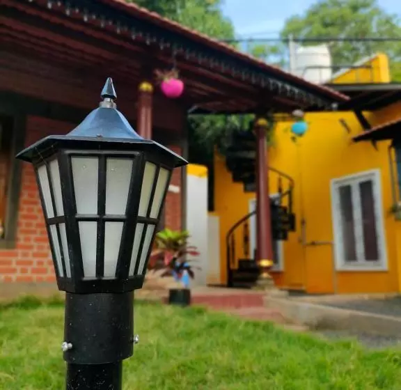 Hotelli The Asian Villa
