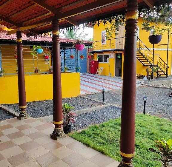 هتل The Asian Villa