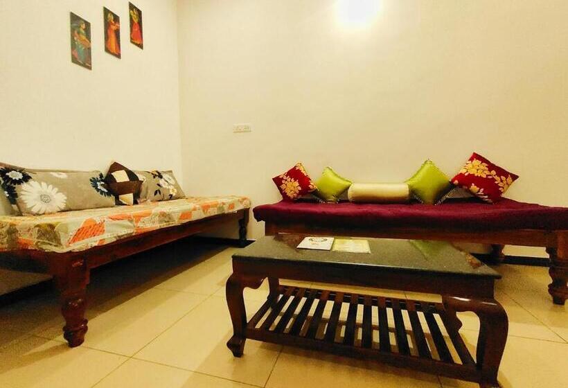 هتل The Asian Villa