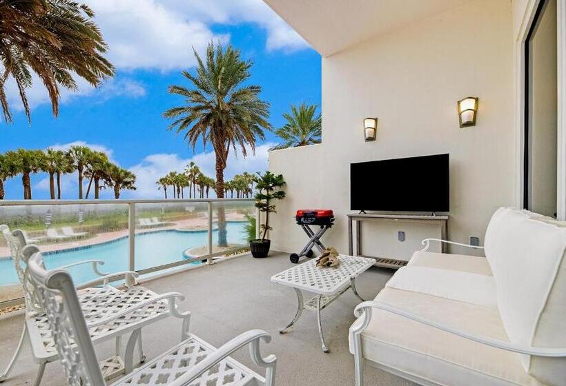 هتل The Center Of Paradise