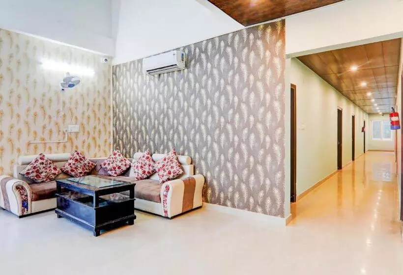 Super Hotel O Gomti Nagar Vigyan Khand