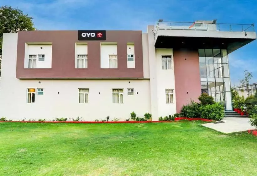 Super Hotel O Gomti Nagar Vigyan Khand