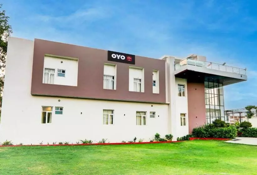 Super Hotel O Gomti Nagar Vigyan Khand