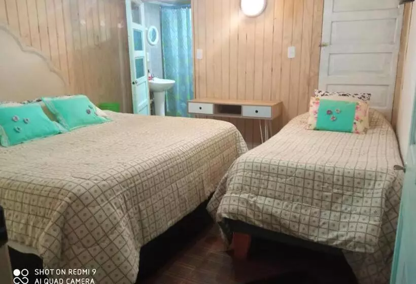 ペンション Familiar Hostal