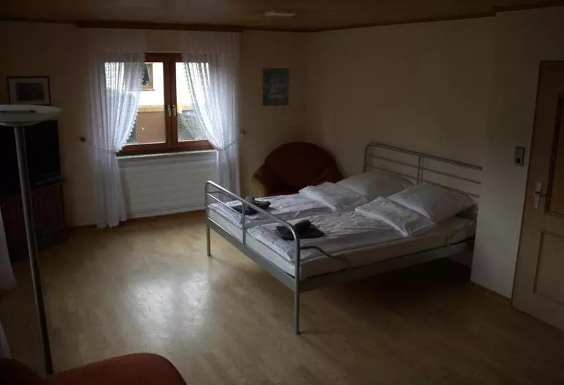 Majatalo Fremdenzimmer Klinge