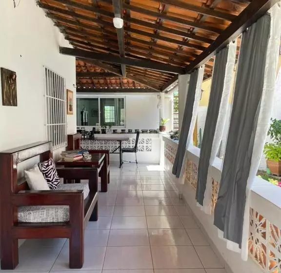 پانسیون Meg House