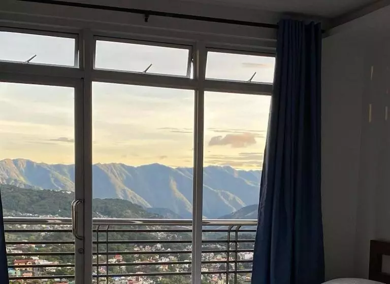 ベッドアンドブレックファースト Ecco Suites Baguio