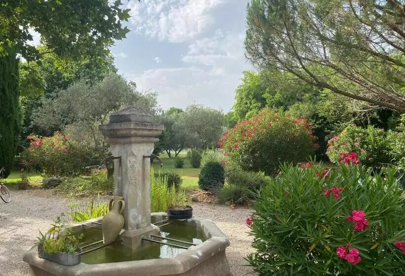 ベッドアンドブレックファースト Mas Des Bômes