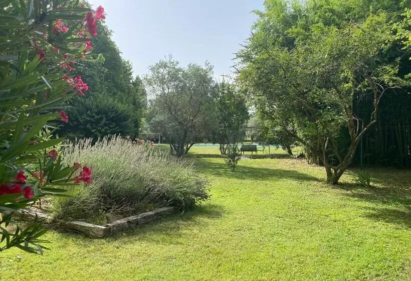 ベッドアンドブレックファースト Mas Des Bômes