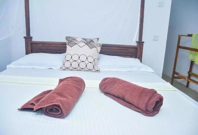 ベッドアンドブレックファースト Silent Cabana And Restaurant Marakolliya, Tangalle
