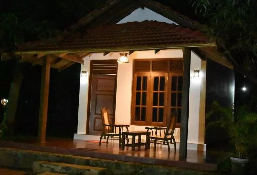 ベッドアンドブレックファースト Silent Cabana And Restaurant Marakolliya, Tangalle