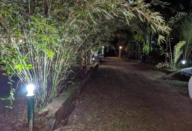 ベッドアンドブレックファースト Silent Cabana And Restaurant Marakolliya, Tangalle