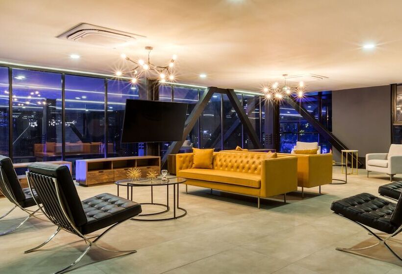 Downtown Designer Apartments By Uliv