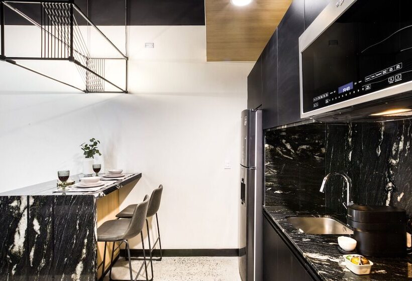 Downtown Designer Apartments By Uliv