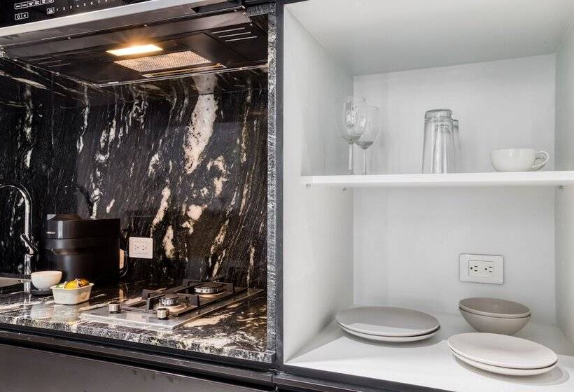 Downtown Designer Apartments By Uliv