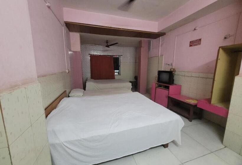 ホテル Jai Malhar Lodge