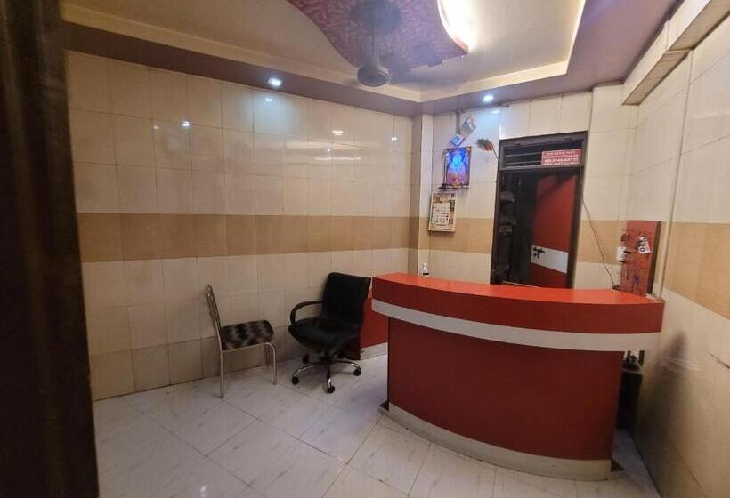 ホテル Jai Malhar Lodge